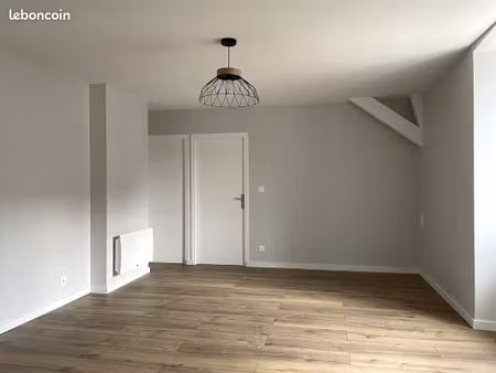 proche centre-ville  appartement 3 pièces 59 m²