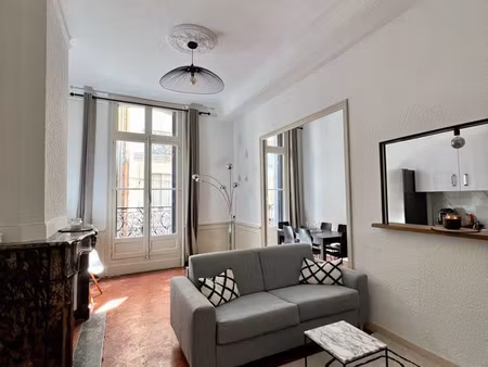 béziers centre historique – t2 de caractère 73 m² – entrée indépendante