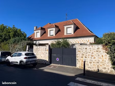 maison familiale individuelle en meulière – dpe c