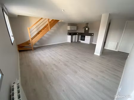 appartement t2 de 80 m² au sol neuf lumineux hyper centre dans immeuble sécurisé