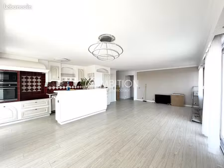 appartement 4 pièces 104 m²