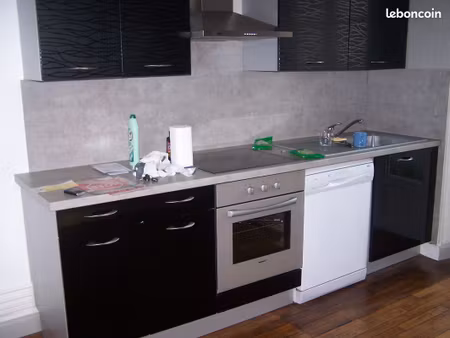 appartement f3 centre ville cuisine équipée 1er étage
