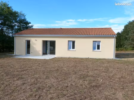 maison individuelle neuve  très lumineuse  au calme  86m²  plain pied  3 chambres  garage 