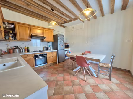 maison 6 pièces 110 m²