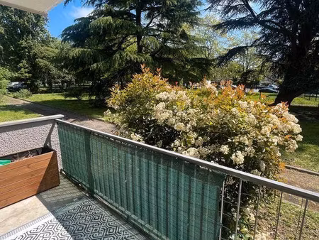 beau t2 50m² avec balcon très lumineux