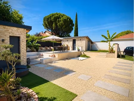 ? villa contemporaine avec extérieurs exceptionnels – grenay (38540) dpe a