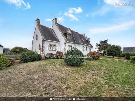 maison 9 pièces 226 m²