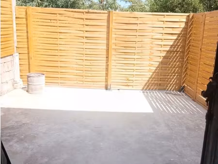 studio meublé terrasse rénové à neuf