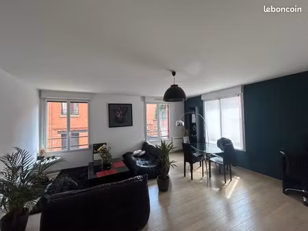 grand t2 résidence carré royal