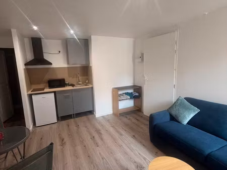 à louer studio meublé refait à neuf tout équipée
