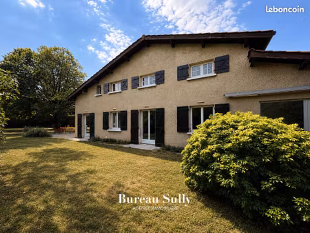 maison 7 pièces 165 m²