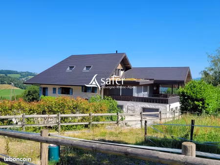 bâtiment 11 pièces 360 m²
