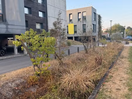 bureaux open space rénovés – 700 m² divisibles en 2 lots – marcq-en-barœul
