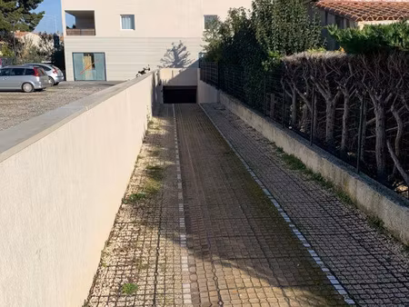 garage box route de la cadiere