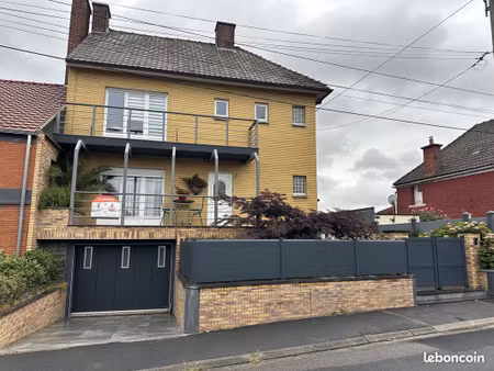 maison 9 pièces 150 m²