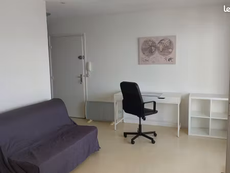 location studio meublé pour étudiant(e)