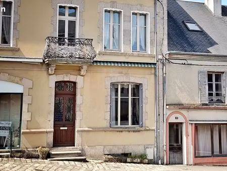immeuble 13 pièces 345 m²