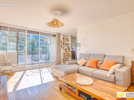 appartement 4 pièces 93 m²