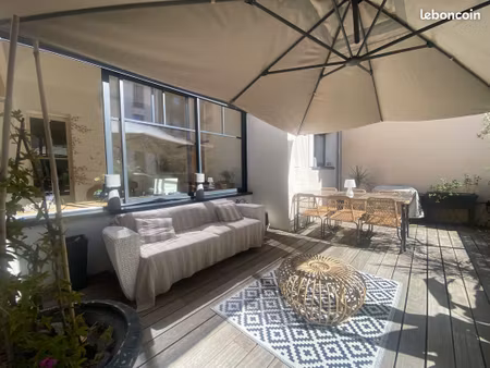studio 7 pièces 178 m²