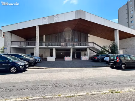 local divers 1335 m² grenoble