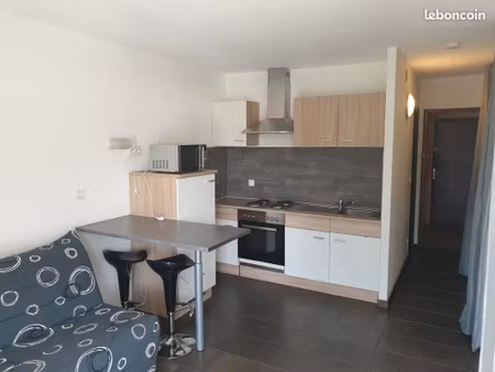 loue studio meublé
