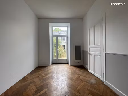 immeuble 6 pièces 150 m²