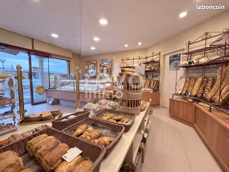 local commercial oree d'anjou