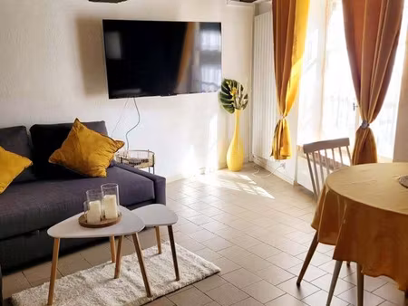 direct propriétaire f2 meublé de charme - 34m2 - centre historique