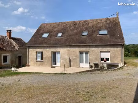 jolie petite maison t3 au calme