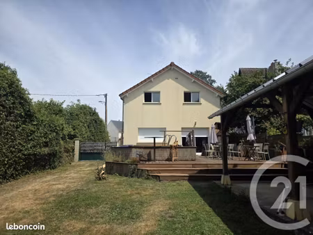 maison 6 pièces 141 m²