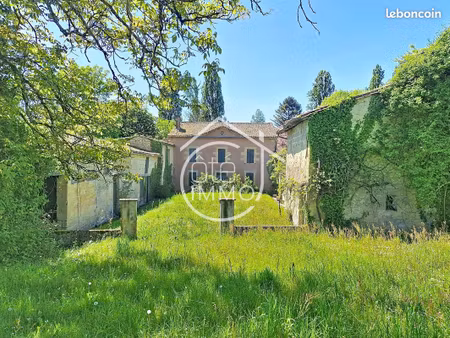 maison 7 pièces 271 m²