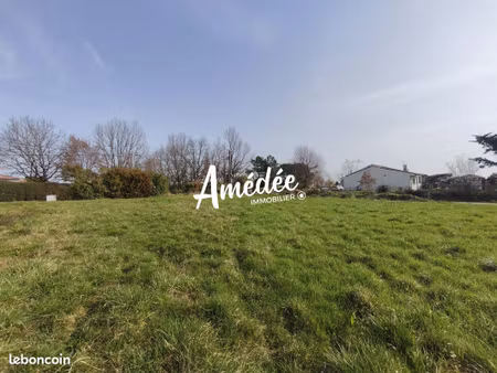 terrain 944 m² montauban