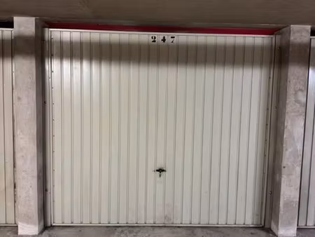 garage à louer  résidence récente