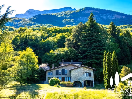propriété 6 pièces 220 m²