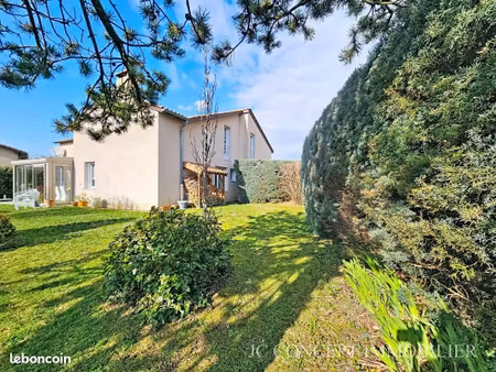 maison 6 pièces 165 m²