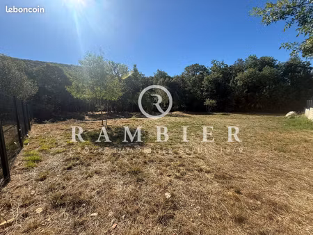 terrain 1641 m² murles