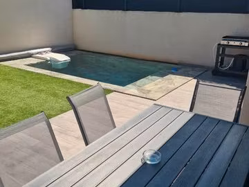 maison contemporaine avec piscine