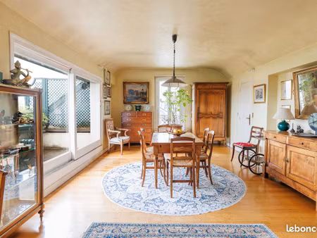 charmant appartement ancien vue imprenable sur paris