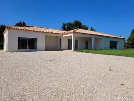 maison 200m2 - 7 pièces - 2500 m2 de terrain