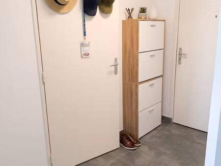 superbe t2 de 43.63m2 tout équipé - jardin privatif de 50m2 plein sud & box fermé - réside