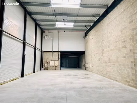 local bureaux 770 m²