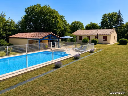 maison plain-pied 115 m² – piscine – dépendances 90 m² – terrain clos 2 905 m²