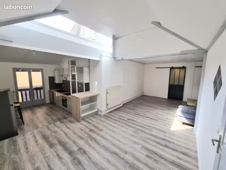 appartement meublé  76m²  plein centre