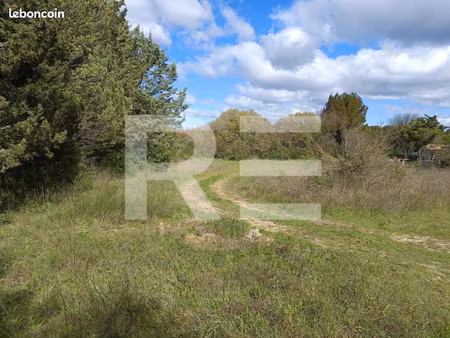terrain 884 m² aubais