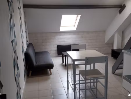 appartement f2 près du ctre ville pour étudiant uniquement