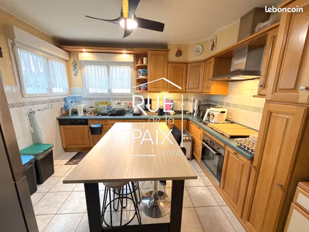 maison 6 pièces 148 m²