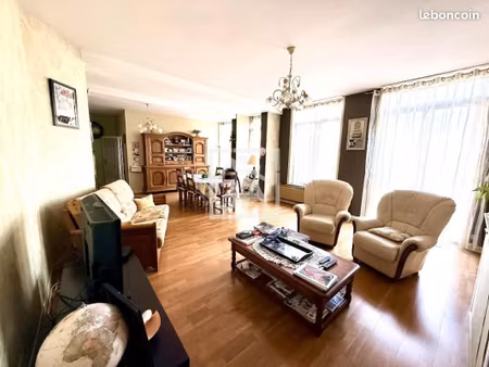 appartement 4 pièces 131 m²