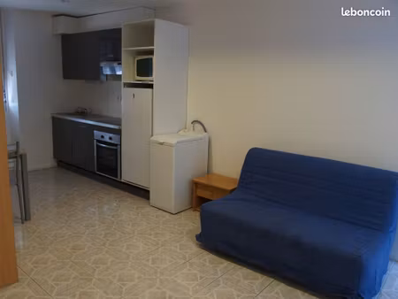 location studio meublé