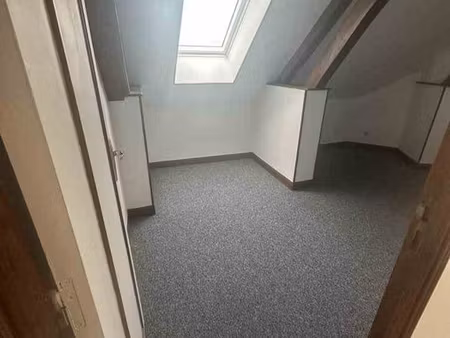 t2  40m2 centre ville noyon