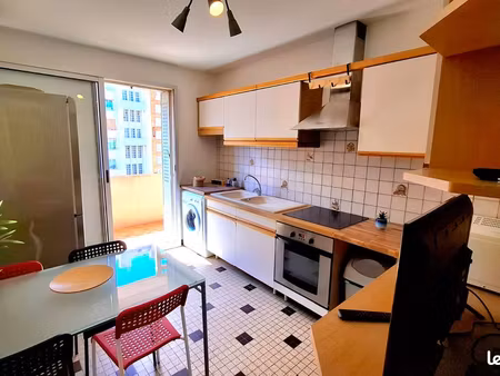 location chambre meublée au coeur de villeurbanne métro gratte-ciel ligne a